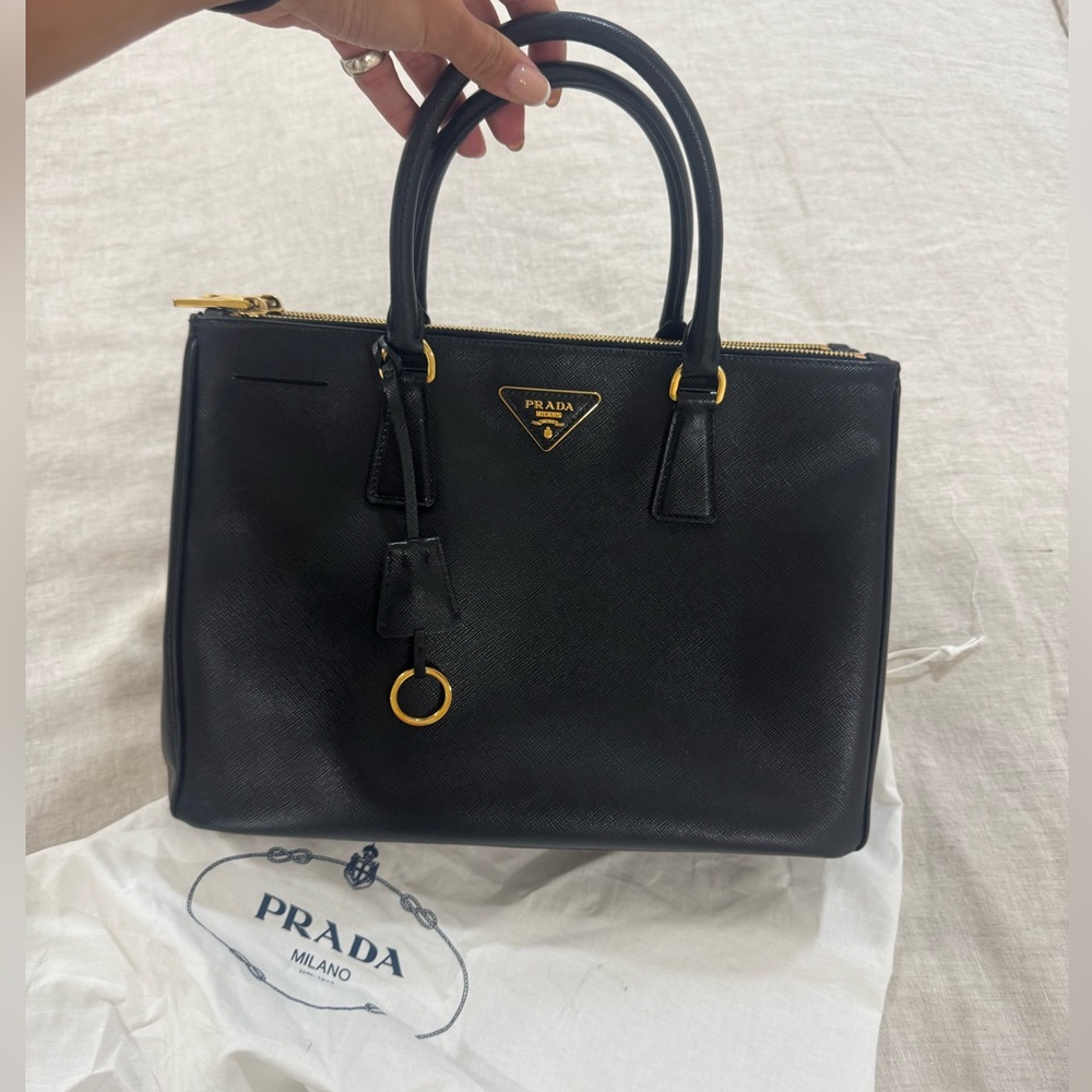 Prada black purse - Picture 15 of 15